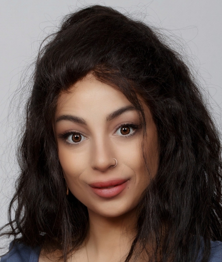 Reinkarnations-Expertin Yasemin